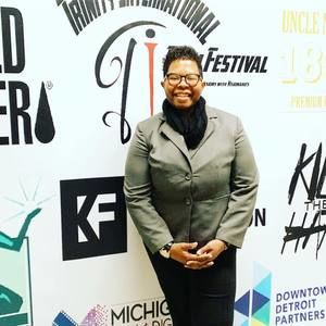 Meet your Posher, Cambia